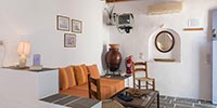 The lounge of Bella studio in Sifnos